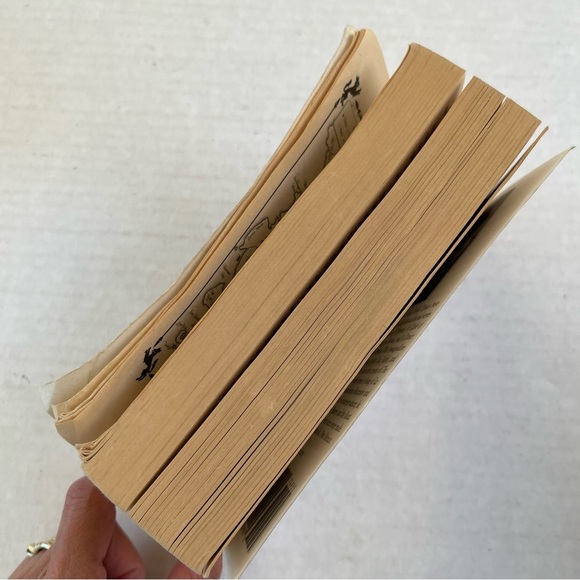 A Feast for Crows Games Of Thrones By George RR Martin Paperback Book - Picture 6 of 8